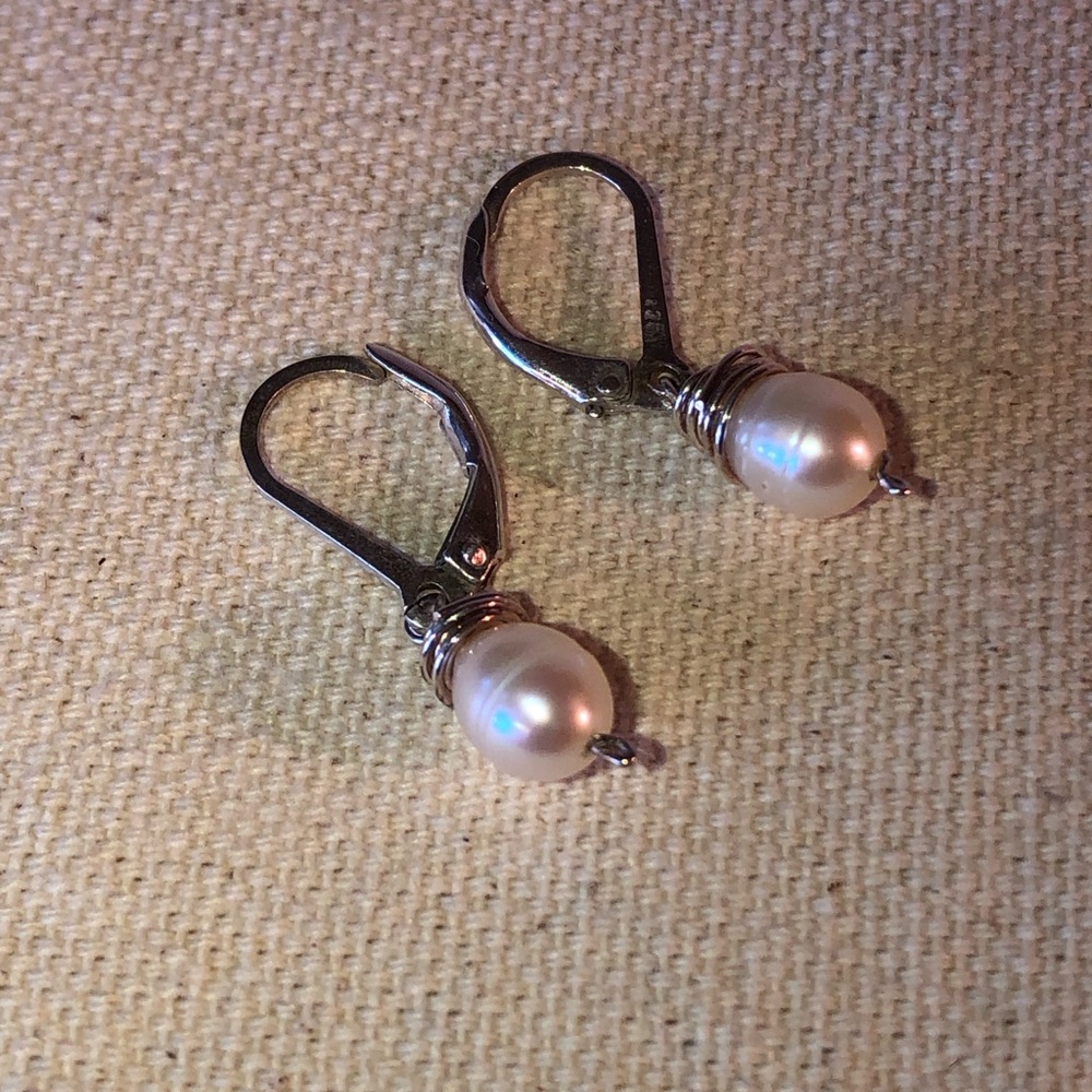 Vintage Handcrafted.925 Sterling Silver & Natural Pearl 1” Dangle Earrings